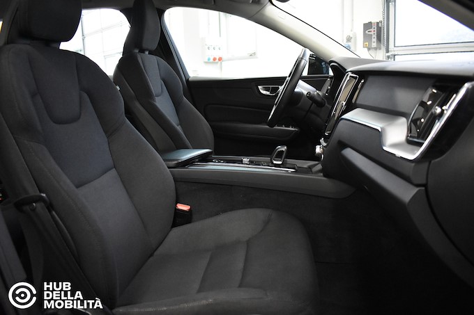 VOLVO XC60 B4 (d) automatico Business